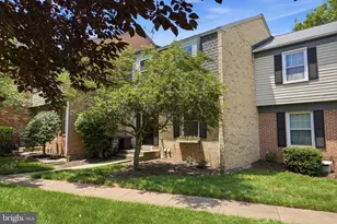 1072 Tottenham Ct, Sterling, VA 20164 - Photo 3