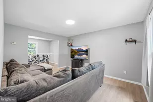 1072 Tottenham Ct, Sterling, VA 20164 - Photo 5
