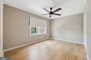 1072 Tottenham Ct, Sterling, VA 20164 - Photo 17