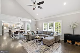 19871 La Bete Ct, Ashburn, VA 20147 - Photo 9