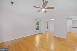 20712 Parkside Cir, Sterling, VA 20165 - Photo 29