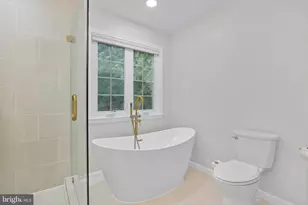 20712 Parkside Cir, Sterling, VA 20165 - Photo 35