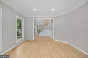 20712 Parkside Cir, Sterling, VA 20165 - Photo 7