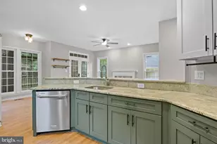 20712 Parkside Cir, Sterling, VA 20165 - Photo 15