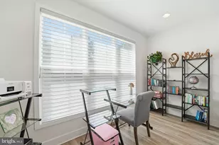 23135 Glenwood Hts Cir, Brambleton, VA 20148 - Photo 11