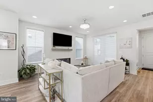 23135 Glenwood Hts Cir, Brambleton, VA 20148 - Photo 17