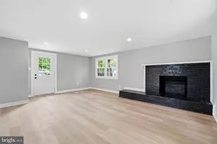 706 S Dogwood Ct, Sterling, VA 20164 - Photo 13