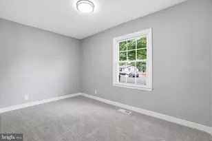 706 S Dogwood Ct, Sterling, VA 20164 - Photo 15