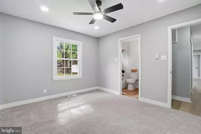 706 S Dogwood Court, Sterling, VA 20164 - Photo 19