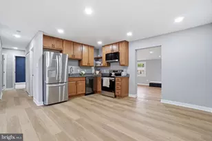706 S Dogwood Ct, Sterling, VA 20164 - Photo 7