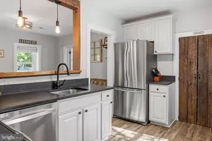 102 Phillips Ct NW, Leesburg, VA 20176 - Photo 13