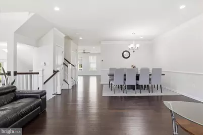 23755 Hopewell Manor Terrace, Ashburn, VA 20148 - Photo 9