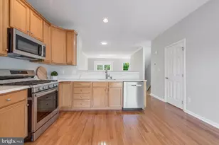 25165 Femoyer Terrace, Chantilly, VA 20152 - Photo 9