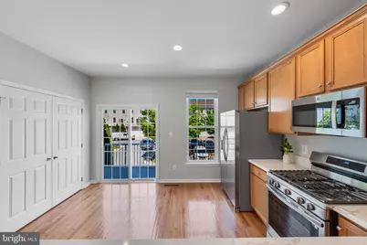 25165 Femoyer Terrace, Chantilly, VA 20152 - Photo 11