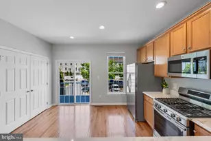 25165 Femoyer Terrace, Chantilly, VA 20152 - Photo 11