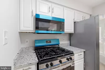 22009 Guilford Station Terrace, Sterling, VA 20166 - Photo 17