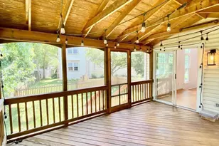 18 Brookmeade Ct, Sterling, VA 20165 - Photo 5
