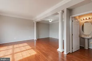 25286 McIntyre Sq, Chantilly, VA 20152 - Photo 7