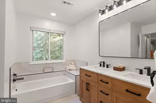 21244 Bullrush Pl, Sterling, VA 20164 - Photo 35