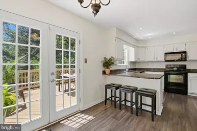 401 Nikki Ter SE, Leesburg, VA 20175 - Photo 11