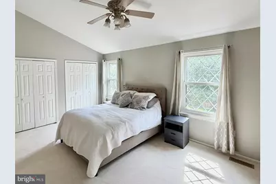 27 Lyndhurst Court, Sterling, VA 20165 - Photo 15