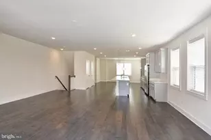 44858 Tiverton Sq, Ashburn, VA 20147 - Photo 17