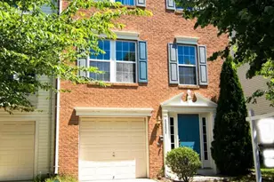 43004 Center St, Chantilly, VA 20152 - Photo 1