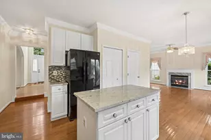 46557 Hollymead Pl, Sterling, VA 20165 - Photo 9