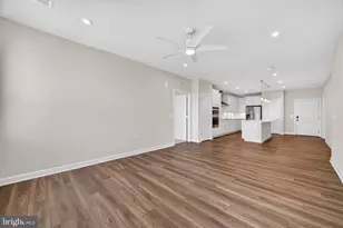 21630 Hawksbill High Cir, Sterling, VA 20164 - Photo 15