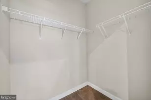 21630 Hawksbill High Cir, Sterling, VA 20164 - Photo 27