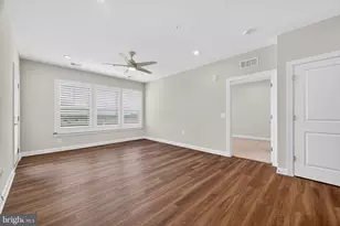 21630 Hawksbill High Cir, Sterling, VA 20164 - Photo 15