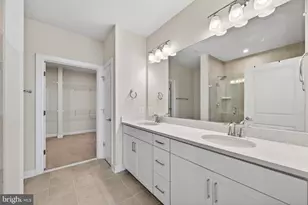 21630 Hawksbill High Cir, Sterling, VA 20164 - Photo 21