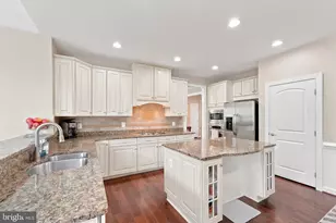 41526 Bostonian Pl, Aldie, VA 20105 - Photo 31