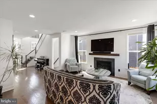 25467 Byrnes Crossing Dr, Chantilly, VA 20152 - Photo 9