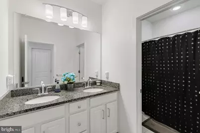 25467 Byrnes Crossing Drive, Chantilly, VA 20152 - Photo 33