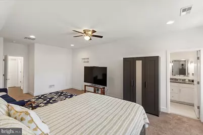 25467 Byrnes Crossing Drive, Chantilly, VA 20152 - Photo 35