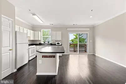 21790 Dragons Green Square, Ashburn, VA 20147 - Photo 17