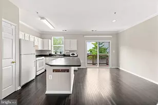 21790 Dragons Green Square, Ashburn, VA 20147 - Photo 17