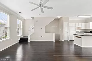21790 Dragons Green Square, Ashburn, VA 20147 - Photo 9