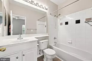 21790 Dragons Green Square, Ashburn, VA 20147 - Photo 27