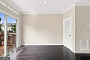 21790 Dragons Green Square, Ashburn, VA 20147 - Photo 19
