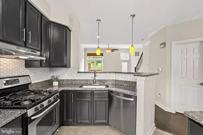47690 Woolcott Square, Sterling, VA 20165 - Photo 9