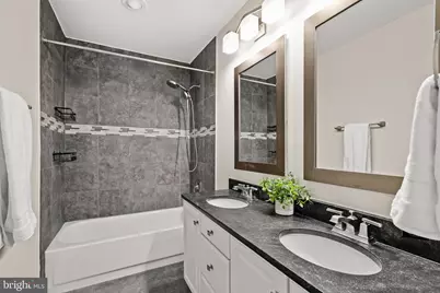 47690 Woolcott Square, Sterling, VA 20165 - Photo 19