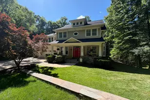 18429 Woodburn Rd, Leesburg, VA 20175 - Photo 1
