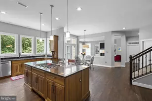 18429 Woodburn Rd, Leesburg, VA 20175 - Photo 19
