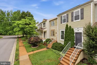 310 Stable View Terrace NE, Leesburg, VA 20176 - Photo 7