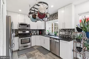 310 Stable View Terrace NE, Leesburg, VA 20176 - Photo 15