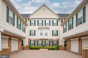 25320 Lake Mist Square, Chantilly, VA 20152 - Photo 3
