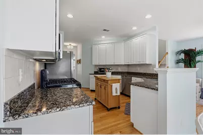 25838 Kirkwood Square, Chantilly, VA 20152 - Photo 9