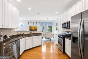 25838 Kirkwood Square, Chantilly, VA 20152 - Photo 13